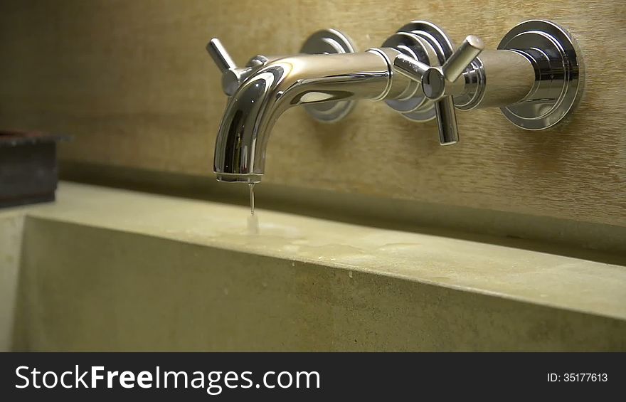 Close a dripping water tap faucet