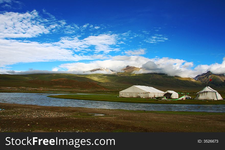 Prairie On The North Of Tibet