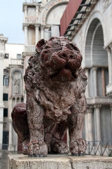 Stone Lion In Piazza San Marco Royalty Free Stock Images Stone Lion In Piazza San Marco Royalty Free Stock Images
