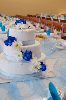Wedding Cake With Blue Roses Royalty Free Stock Image Wedding Cake With Blue Roses Royalty Free Stock Image