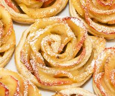 Sweet Rolls With Apples In The Form Of Roses On Pl Royalty Free Stock Photography Sweet Rolls With Apples In The Form Of Roses On Pl Royalty Free Stock Photography