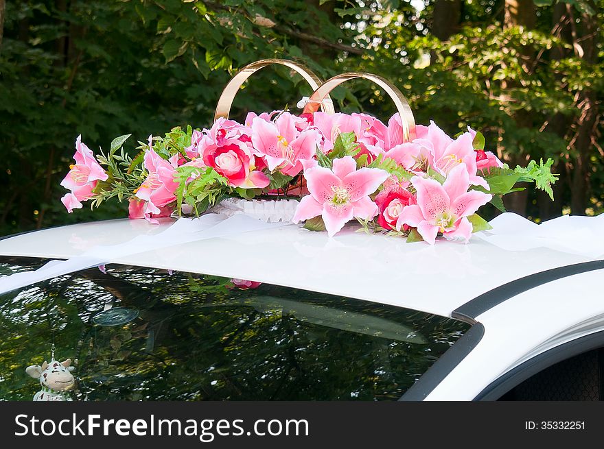 Wedding car is the traditional means of transportation of the bride and groom. Is the indicator of a future family