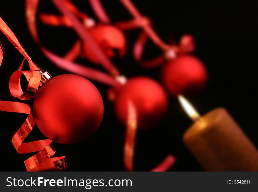 Red balls on black background - Christmas decoration