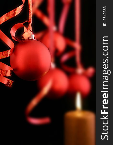 Red balls on black background - Christmas decoration