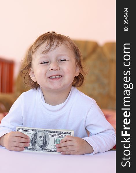 On photo child with money