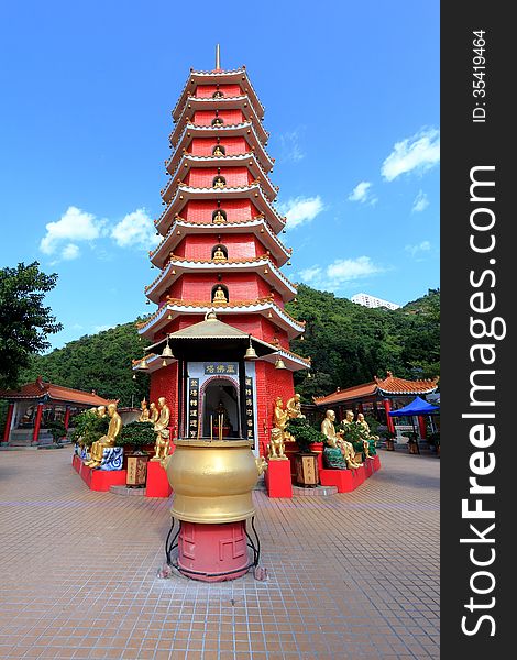 Ten Thousand Buddhas Monastery