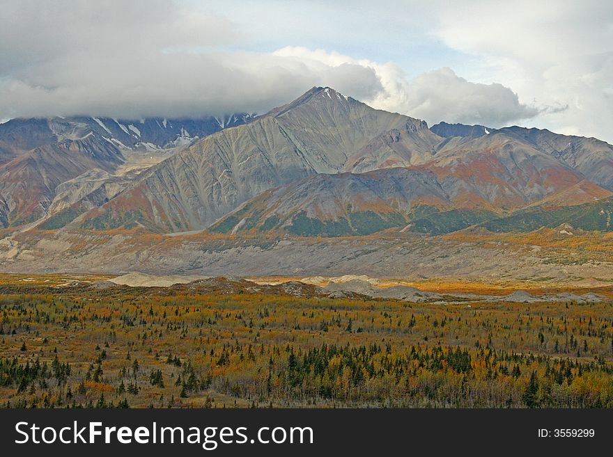 Alaska mountians in north country. Alaska mountians in north country