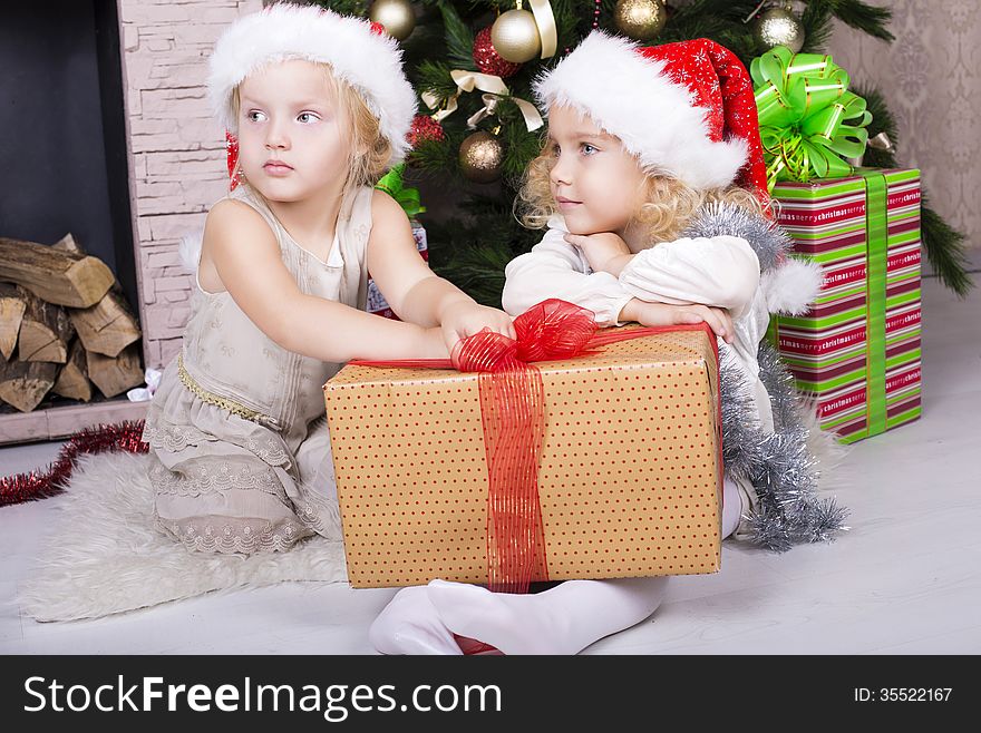 Funny Kids In Santa S Hat