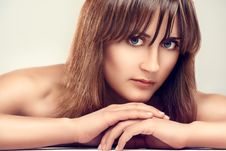Beautiful Brunette Woman With Perfect Skin Royalty Free Stock Images Beautiful Brunette Woman With Perfect Skin Royalty Free Stock Images
