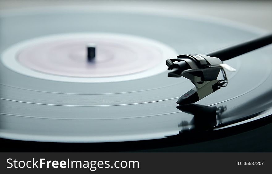 Vinatge turntable in 1080p 1920x1080 music. Vinatge turntable in 1080p 1920x1080 music