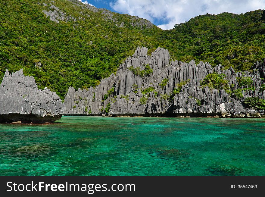 Tropical paradise islands, rocks around El Nido, Philippines.