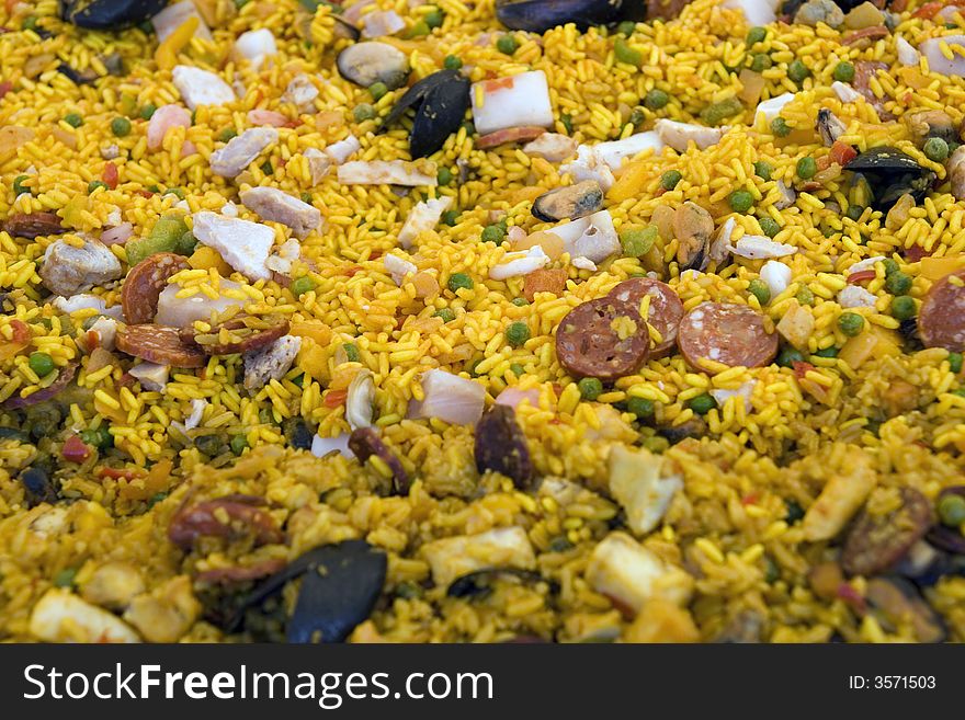 Close-up on the fresh paella