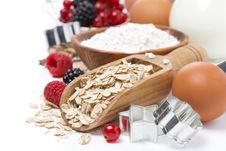 Oatmeal, Flour, Milk, Eggs And Fresh Berries Royalty Free Stock Images Oatmeal, Flour, Milk, Eggs And Fresh Berries Royalty Free Stock Images