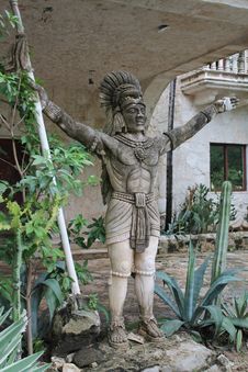 Mayan Warrior Statue Royalty Free Stock Images Mayan Warrior Statue Royalty Free Stock Images