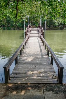 Wooden Bridge Over Pond Royalty Free Stock Images Wooden Bridge Over Pond Royalty Free Stock Images