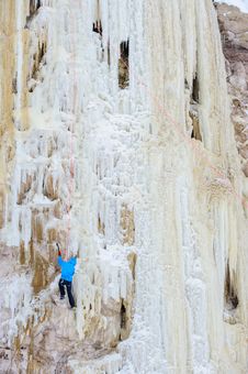 Young Man Climbing The Ice Royalty Free Stock Photography