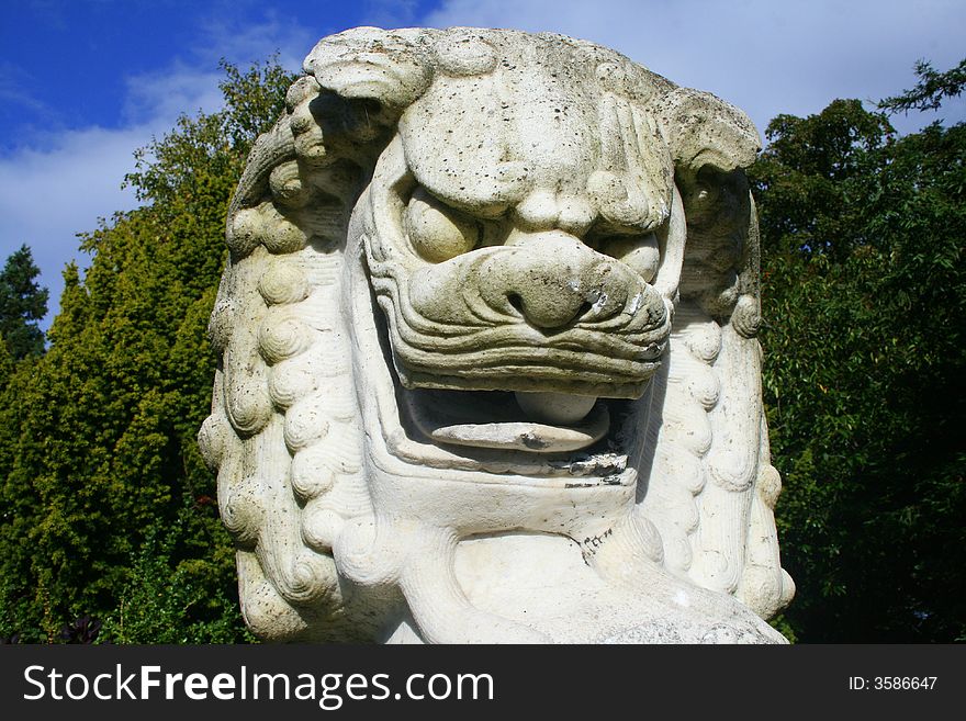 Statue from peking china,to the people of falkirk. Statue from peking china,to the people of falkirk