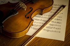 Time To Practice Violin Royalty Free Stock Images Time To Practice Violin Royalty Free Stock Images
