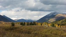 Snow Mountians And Forest Royalty Free Stock Photography Snow Mountians And Forest Royalty Free Stock Photography