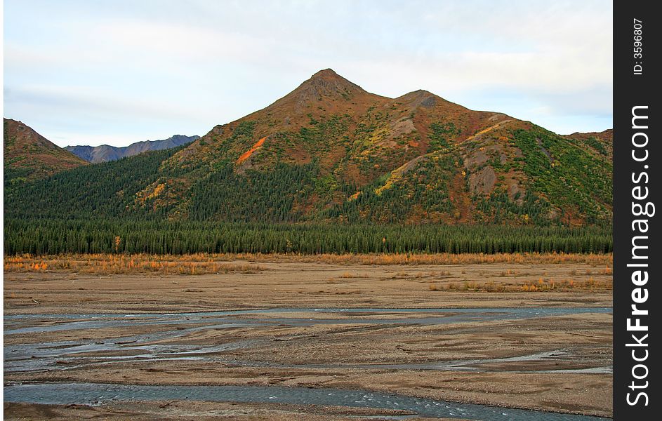 Alaska mountians in north country. Alaska mountians in north country