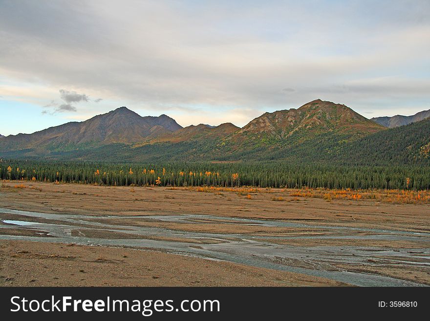 Alaska mountians in north country. Alaska mountians in north country