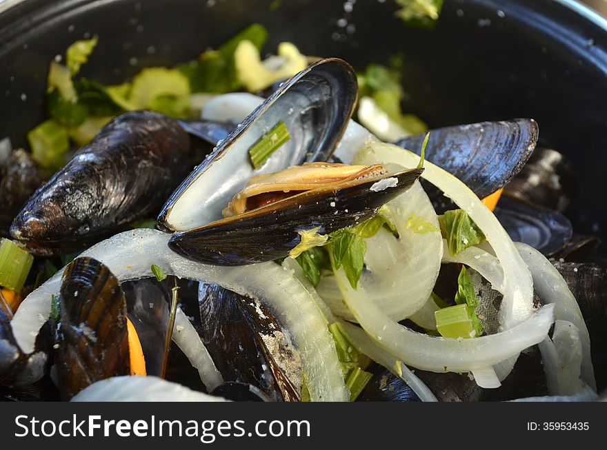 Fresh mussels with white wine