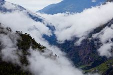 Mist In Himalayas Mountain Panaramic View Royalty Free Stock Photos