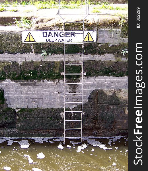 Danger Deep water at Fiddlers Ferry, Warrington, Cheshire