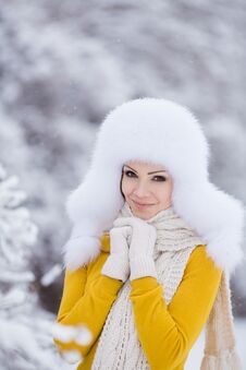 Winter Portrait Of Beautiful Smiling Woman With Snowflakes In White Furs Royalty Free Stock Images Winter Portrait Of Beautiful Smiling Woman With Snowflakes In White Furs Royalty Free Stock Images