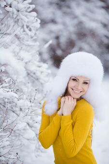 Winter Portrait Of Beautiful Smiling Woman With Snowflakes In White Furs Royalty Free Stock Photos Winter Portrait Of Beautiful Smiling Woman With Snowflakes In White Furs Royalty Free Stock Photos