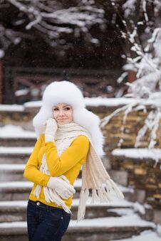 Winter Portrait Of Beautiful Smiling Woman With Snowflakes In White Furs Royalty Free Stock Photos Winter Portrait Of Beautiful Smiling Woman With Snowflakes In White Furs Royalty Free Stock Photos