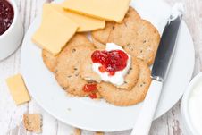 Crackers With Cream Cheese And Berry Jam For Breakfast, Close-up Royalty Free Stock Photo Crackers With Cream Cheese And Berry Jam For Breakfast, Close-up Royalty Free Stock Photo