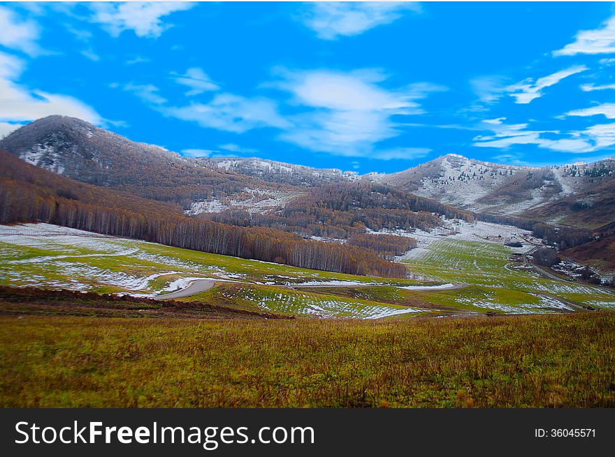 Autumn the Altay mountains and field