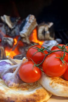 Composition With Bread, Tomatoes And Garlic Royalty Free Stock Images Composition With Bread, Tomatoes And Garlic Royalty Free Stock Images