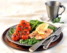 Salmon With Green Beans And Tomatoes Royalty Free Stock Image Salmon With Green Beans And Tomatoes Royalty Free Stock Image