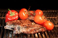 Tenderloin Steak On BBQ Grill With Vegetables Royalty Free Stock Images Tenderloin Steak On BBQ Grill With Vegetables Royalty Free Stock Images
