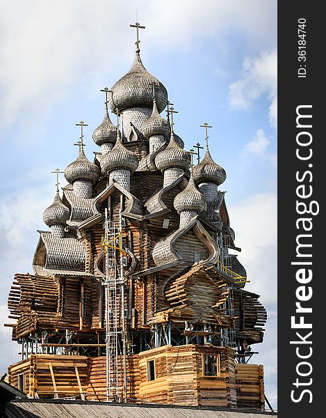 Wooden church at Kizhi under reconstruction