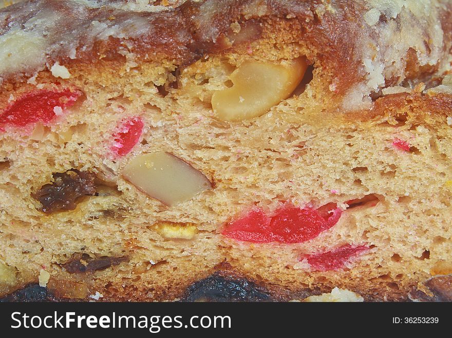 Fruitcake with raisin and Seasoning on table