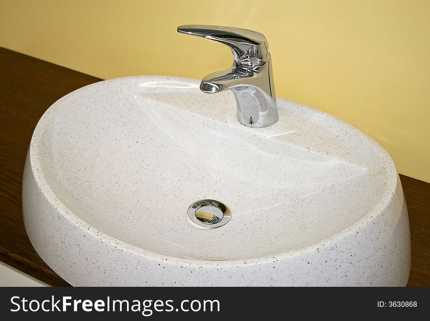 Faucet Oval