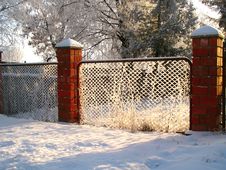 Fence With Hoarfrost In The Winter Sunny Day Royalty Free Stock Photography Fence With Hoarfrost In The Winter Sunny Day Royalty Free Stock Photography