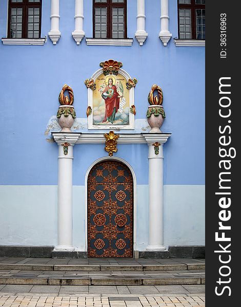 Wing entrance to the ancient orthodox temple of the baroque style. Wing entrance to the ancient orthodox temple of the baroque style