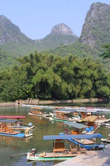 Rafting Boats In The Karst Mountains Between Yangshuo And Guilin, China Royalty Free Stock Photos Rafting Boats In The Karst Mountains Between Yangshuo And Guilin, China Royalty Free Stock Photos