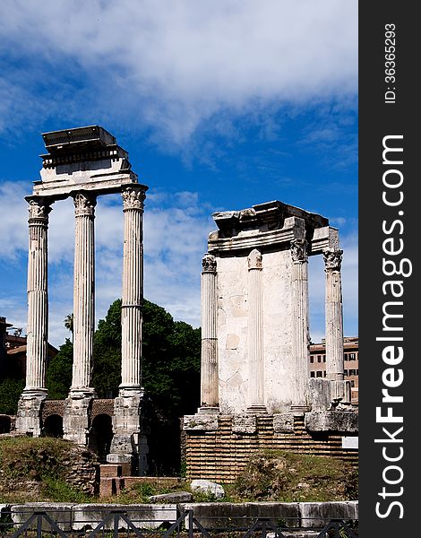 Ruins of the Roman Forum do not skip any visitor to Rome. Ruins of the Roman Forum do not skip any visitor to Rome.