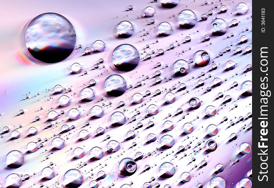 The drops of water on CD - the interesting effect. The drops of water on CD - the interesting effect