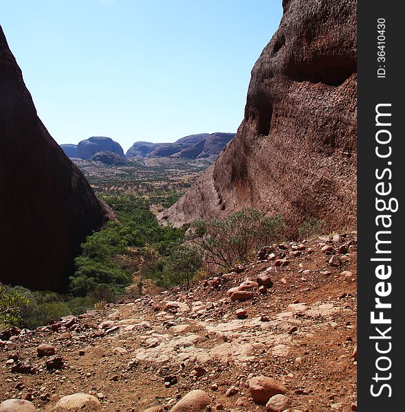 Kata tjuta/the olgas,large domed shaped rock formations