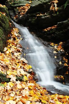 Little Waterfall With Colorful Leaves, Autumn In The Nature Stock Photography Little Waterfall With Colorful Leaves, Autumn In The Nature Stock Photography