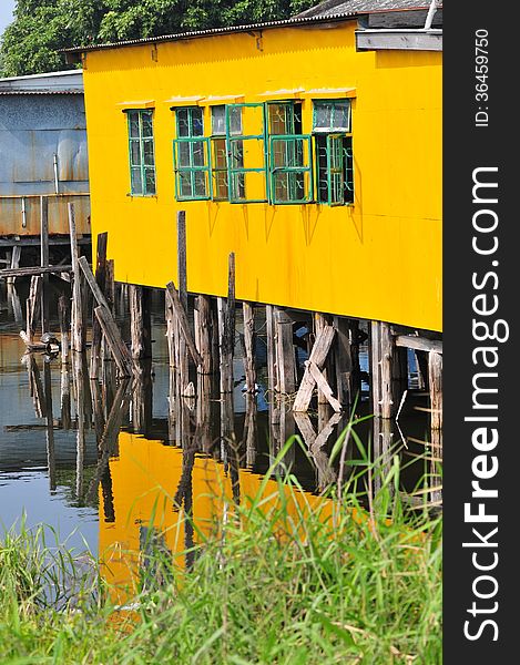 Floating house in new territories