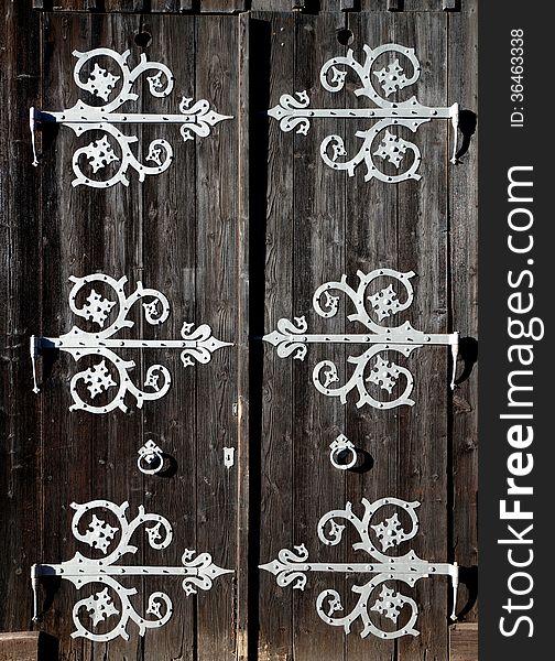 This decorated door to an old fire house is located between the Bavarian castles of Neuschwanstein und Hohenschwangau. This decorated door to an old fire house is located between the Bavarian castles of Neuschwanstein und Hohenschwangau.