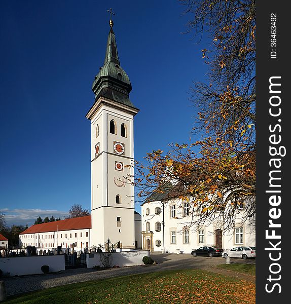 Rottenbuch Abbey (Kloster Rottenbuch), founded as an Augustinian monastery in 1073, was constructed between 1085 and 1125 in the Romanesque style. The design of a crossing transept and free-standing tower is unusual for a Bavarian church. Rottenbuch was a center of papal loyalty during the Investiture Controversy. In the 18th century the medieval interior of the church was redecorated in the ornate High Baroque style. Rottenbuch Abbey (Kloster Rottenbuch), founded as an Augustinian monastery in 1073, was constructed between 1085 and 1125 in the Romanesque style. The design of a crossing transept and free-standing tower is unusual for a Bavarian church. Rottenbuch was a center of papal loyalty during the Investiture Controversy. In the 18th century the medieval interior of the church was redecorated in the ornate High Baroque style.