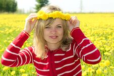 Girl With A Dandelion Crown Royalty Free Stock Photos Girl With A Dandelion Crown Royalty Free Stock Photos